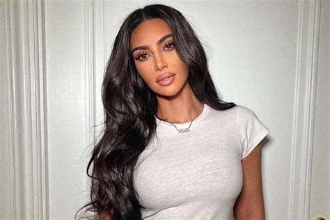 Kim kardashian prono video - The video that is almost 40 minutes long was shot in 2003. The tape was concealed from the public for four years before it was released in 2007. There is no doubt Kim is beautiful. Most of the people who watched the porn video were impressed by Kim’s beauty. Her body is desired by many women. 